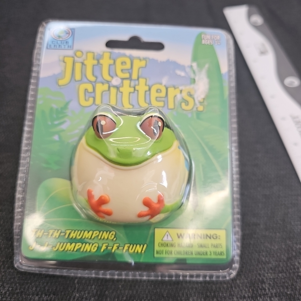 NIP Retro Club Earth Jitter Critters Wind-Up Red-Eyed Tree Frog Thumping Jumping